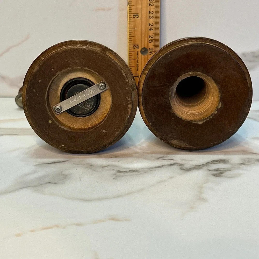 Vintage Mr. Dudley Wood Salt Shaker & Pepper Mill Set Crank Grinder Mid Century